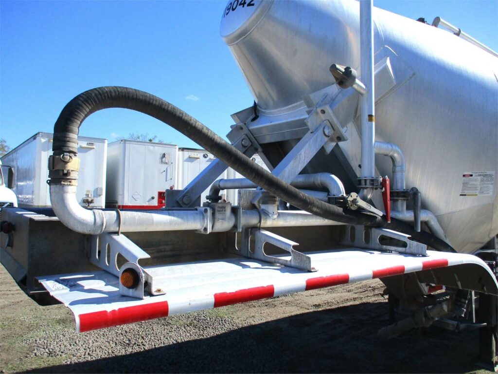 2019 Southern Welding ALUMINUM 1000 CUBIC FT PNEUMATIC TANKER