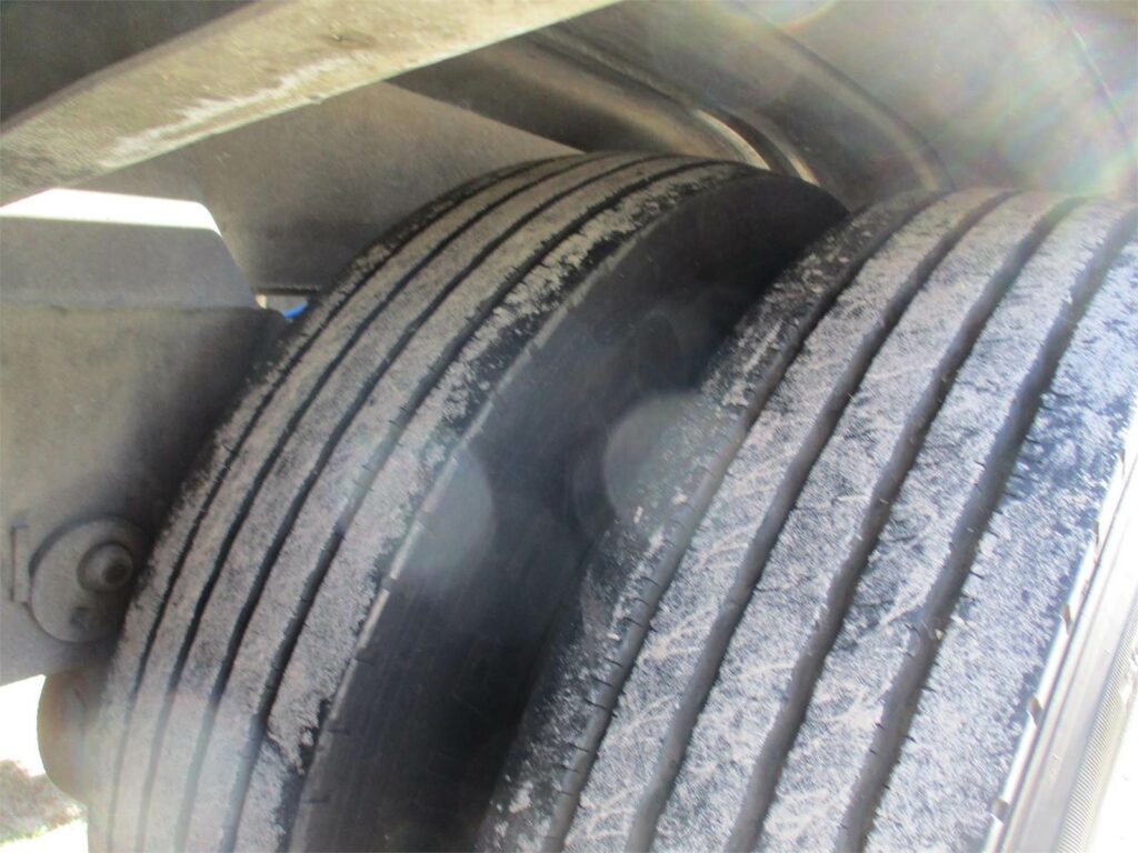 2019 Southern Welding ALUMINUM 1000 CUBIC FT PNEUMATIC TANKER