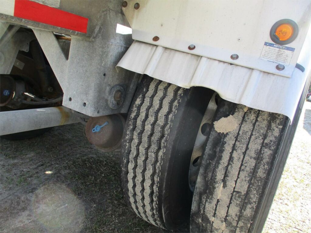 2019 Southern Welding ALUMINUM 1000 CUBIC FT PNEUMATIC TANKER