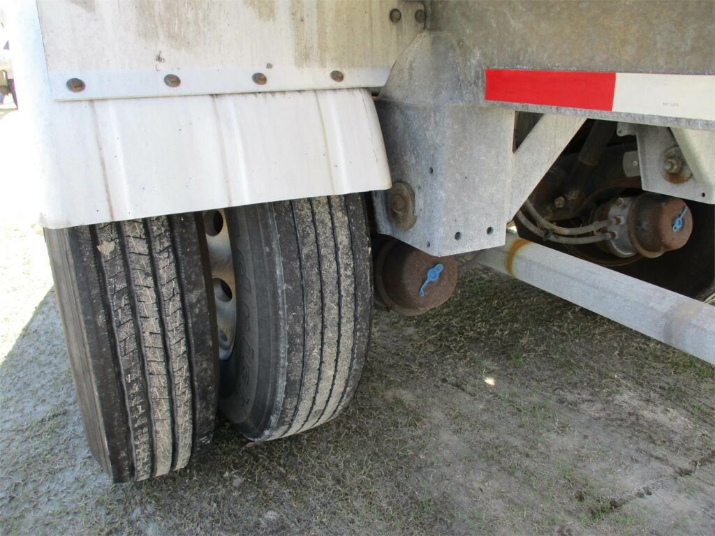 2019 Southern Welding ALUMINUM 1000 CUBIC FT PNEUMATIC TANKER