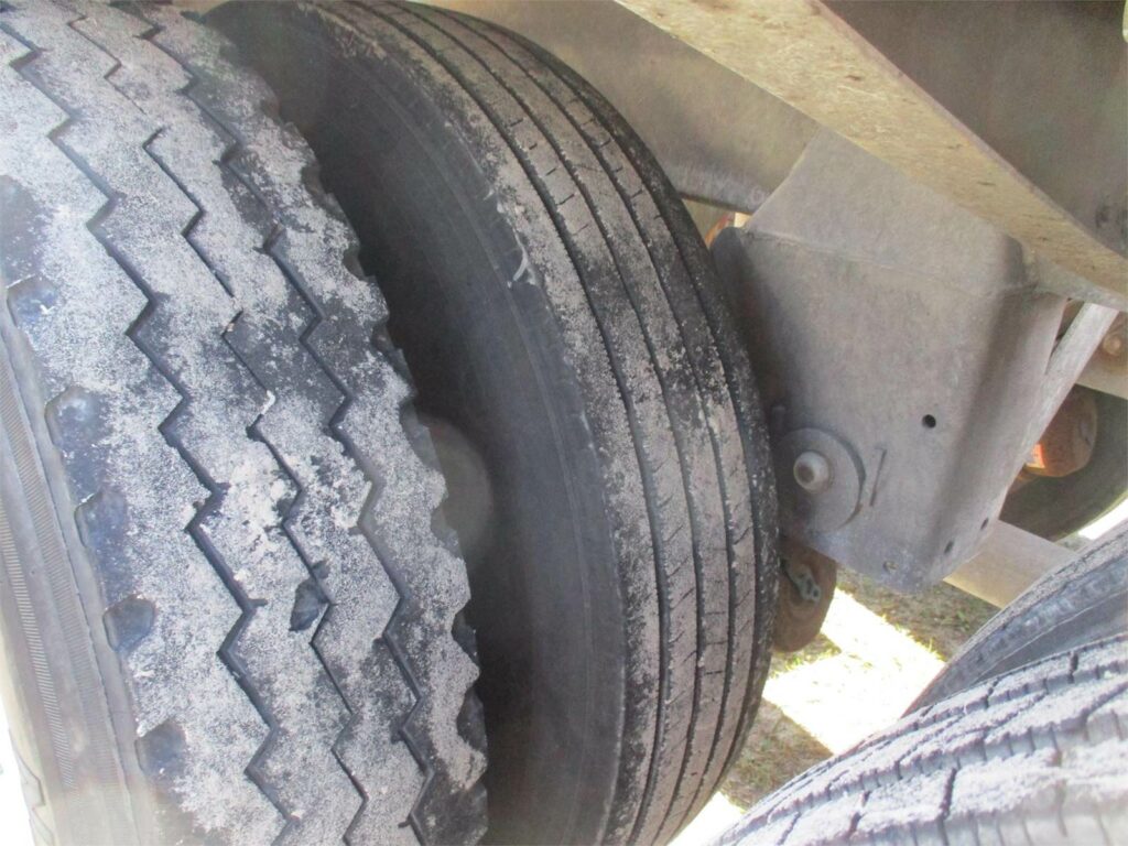 2019 Southern Welding ALUMINUM 1000 CUBIC FT PNEUMATIC TANKER