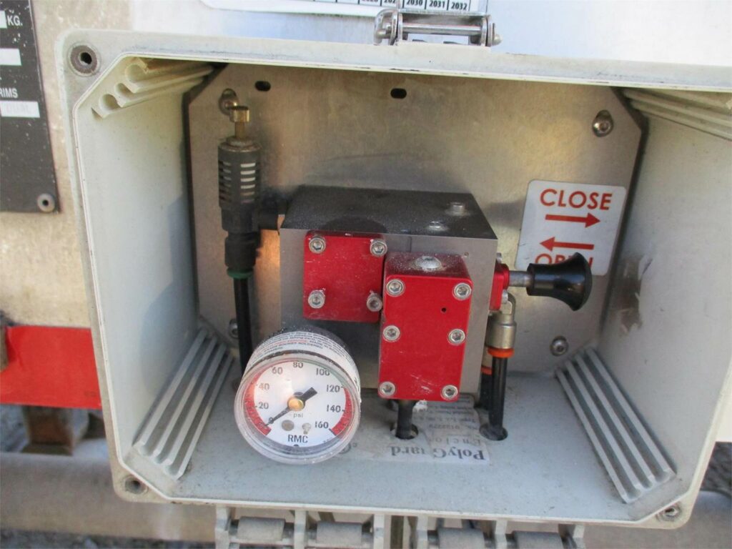 2019 Southern Welding ALUMINUM 1000 CUBIC FT PNEUMATIC TANKER