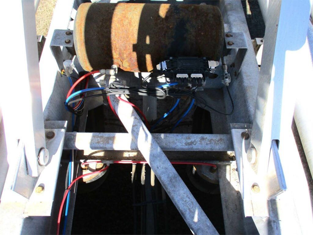 2019 Southern Welding ALUMINUM 1000 CUBIC FT PNEUMATIC TANKER