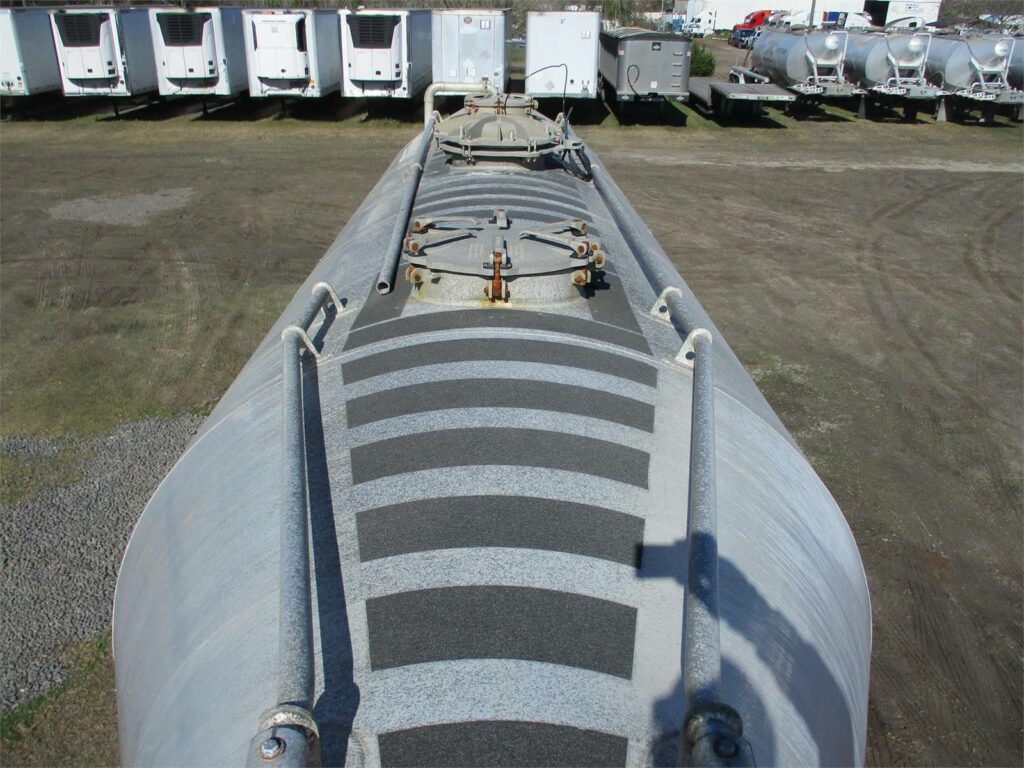 2019 Southern Welding ALUMINUM 1000 CUBIC FT PNEUMATIC TANKER