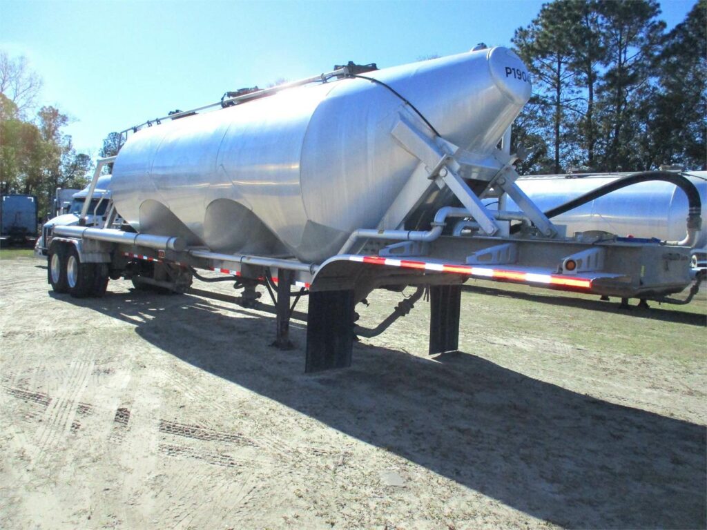 2019 Southern Welding ALUMINUM 1000 CUBIC FT PNEUMATIC TANKER