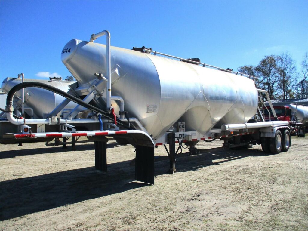2019 Southern Welding ALUMINUM 1000 CUBIC FT PNEUMATIC TANKER