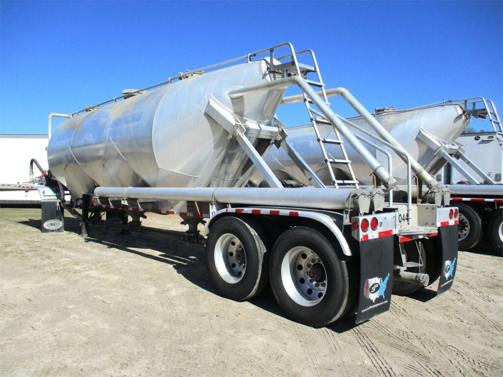 2019 Southern Welding ALUMINUM 1000 CUBIC FT PNEUMATIC TANKER