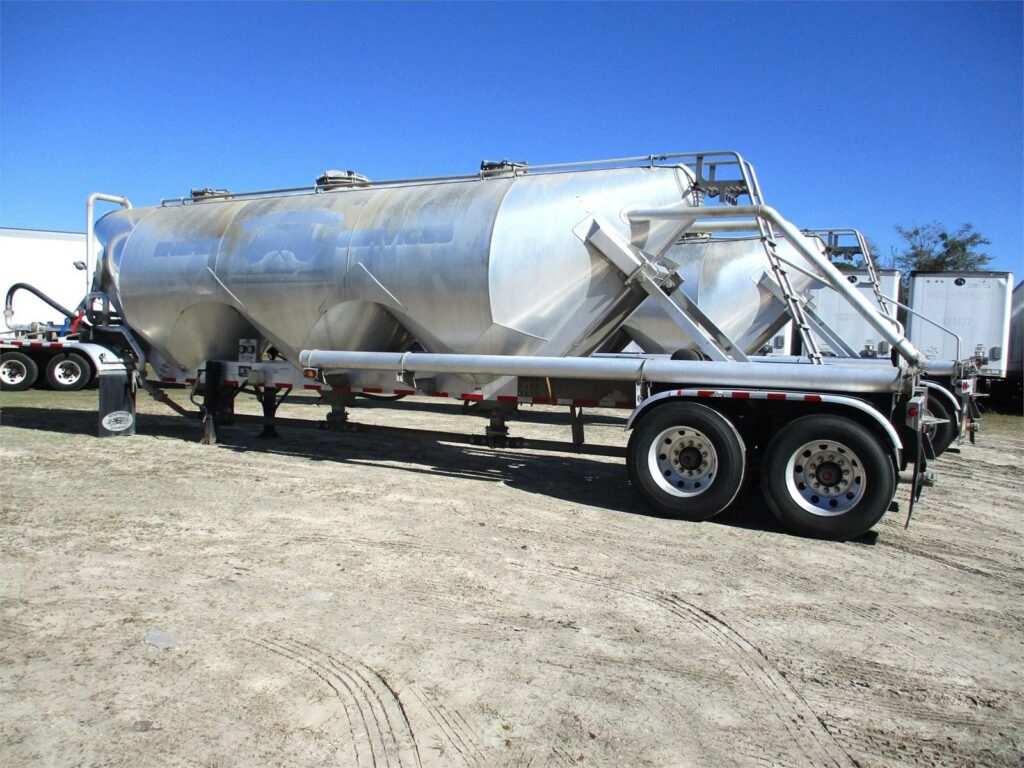 2019 Southern Welding ALUMINUM 1000 CUBIC FT PNEUMATIC TANKER