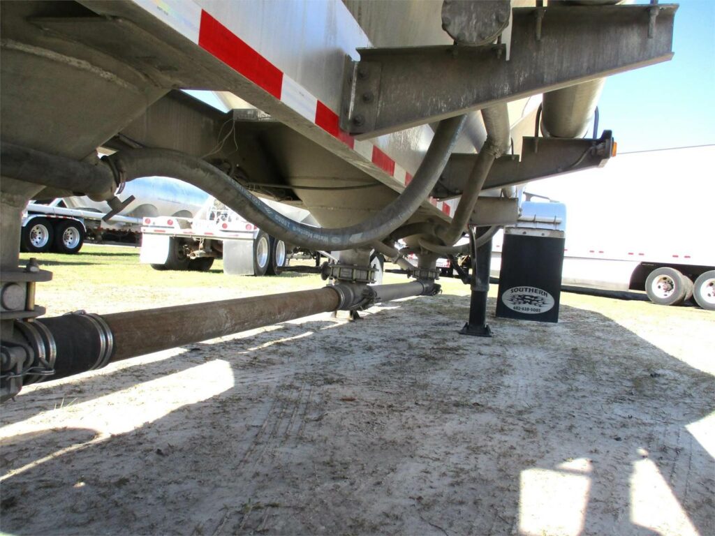 2019 Southern Welding ALUMINUM 1000 CUBIC FT PNEUMATIC TANKER