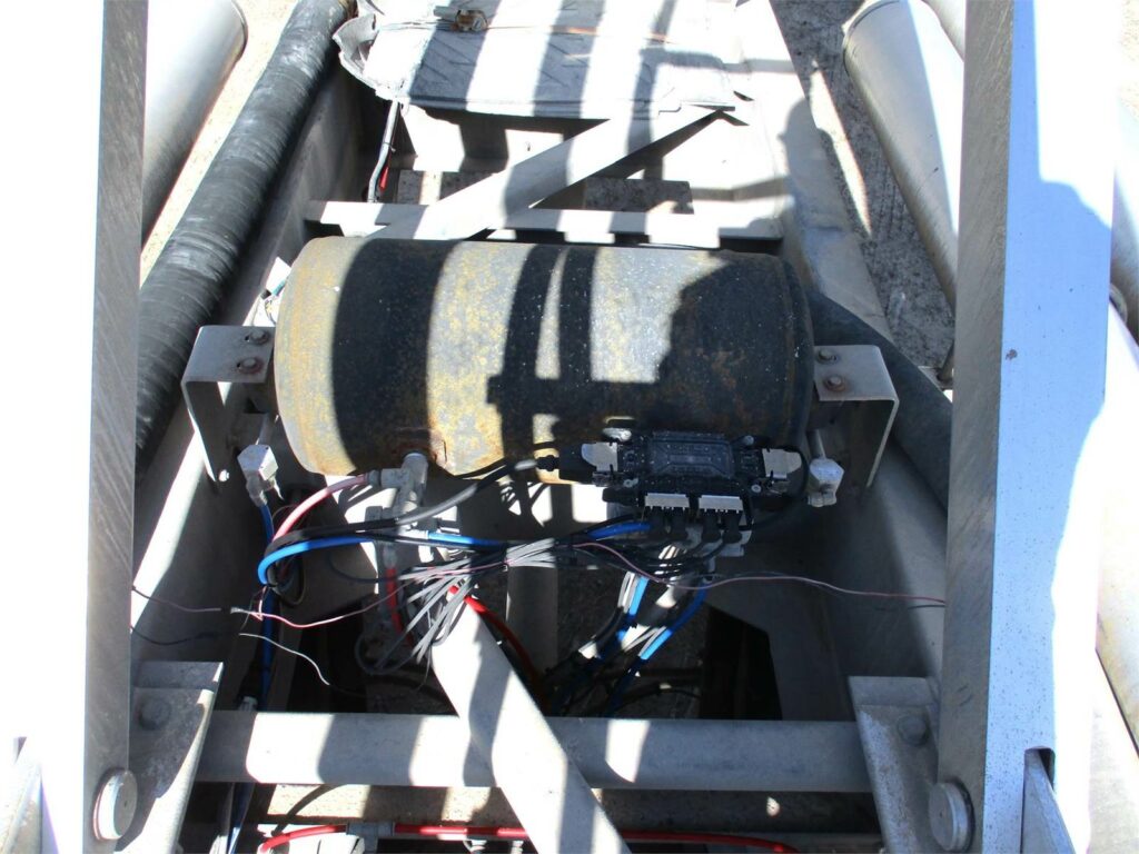 2019 Southern Welding ALUMINUM 1000 CUBIC FT PNEUMATIC TANKER