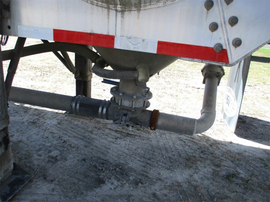 2019 Southern Welding ALUMINUM 1000 CUBIC FT PNEUMATIC TANKER