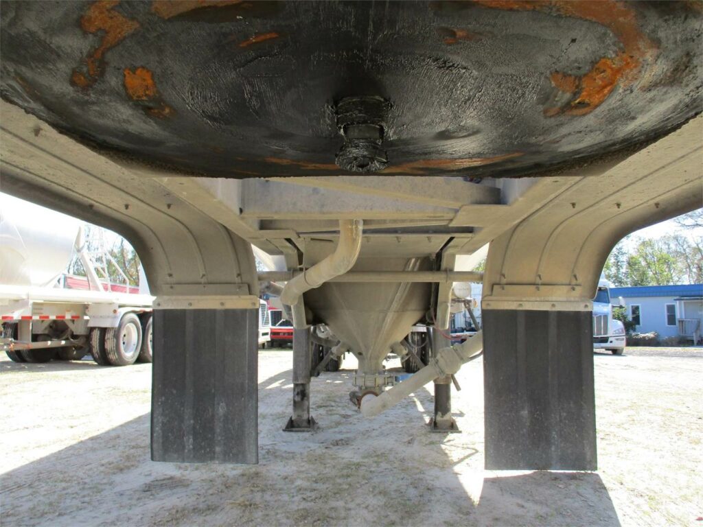 2019 Southern Welding ALUMINUM 1000 CUBIC FT PNEUMATIC TANKER