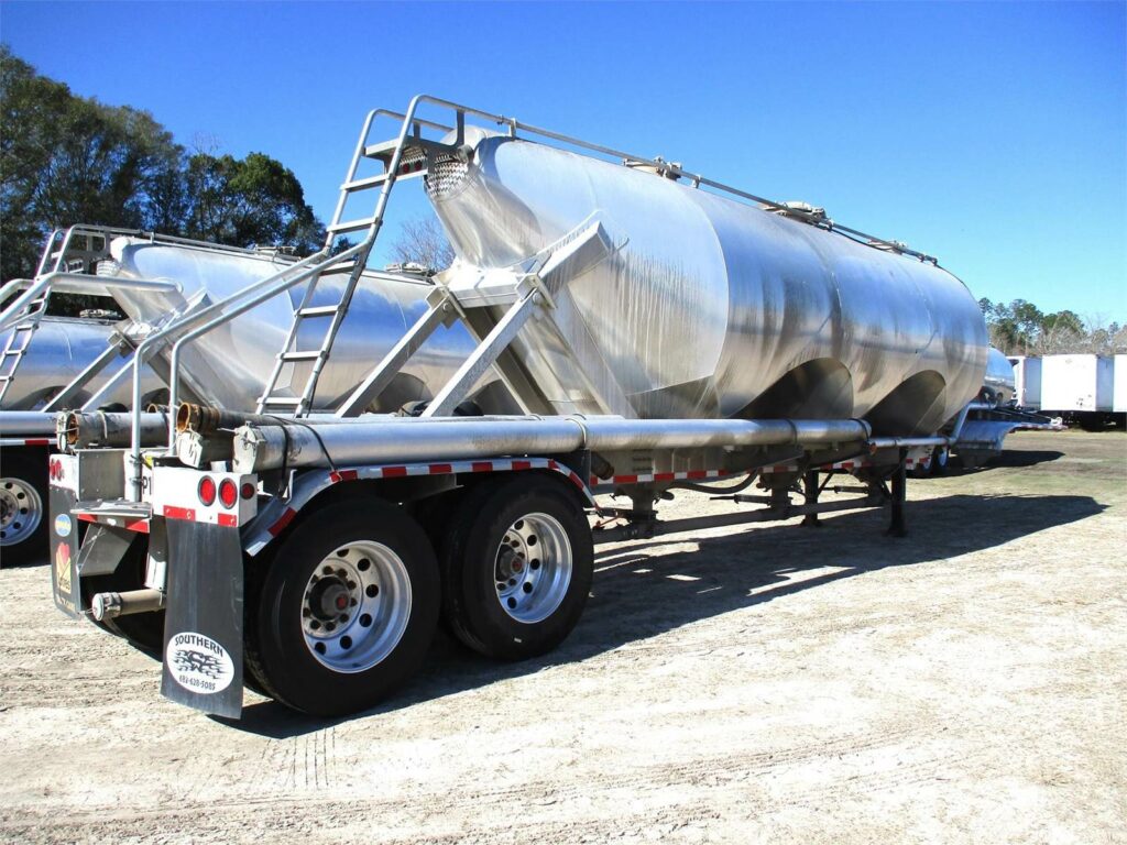 2019 Southern Welding ALUMINUM 1000 CUBIC FT PNEUMATIC TANKER
