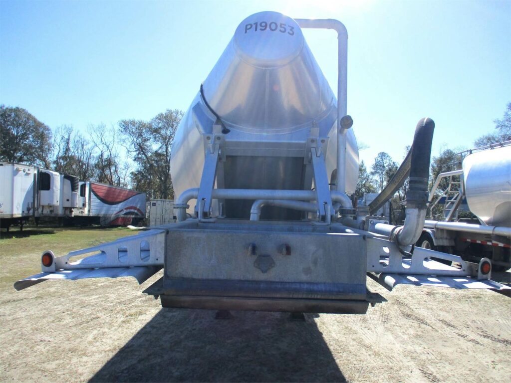 2019 Southern Welding ALUMINUM 1000 CUBIC FT PNEUMATIC TANKER