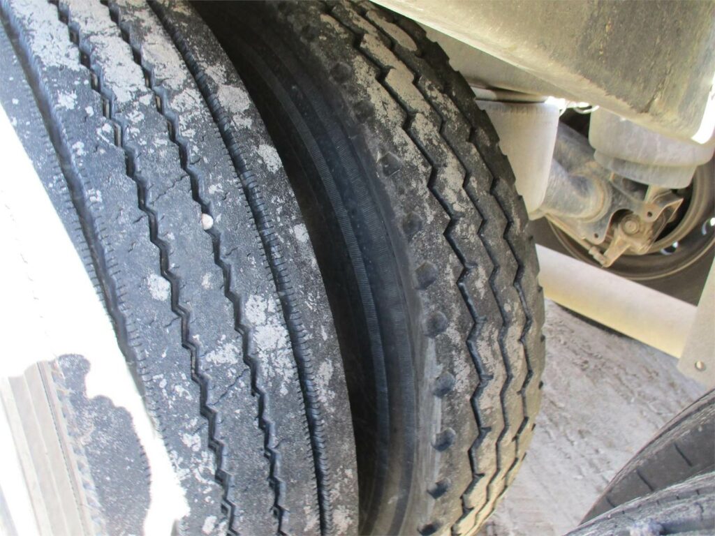 2019 Southern Welding ALUMINUM 1000 CUBIC FT PNEUMATIC TANKER