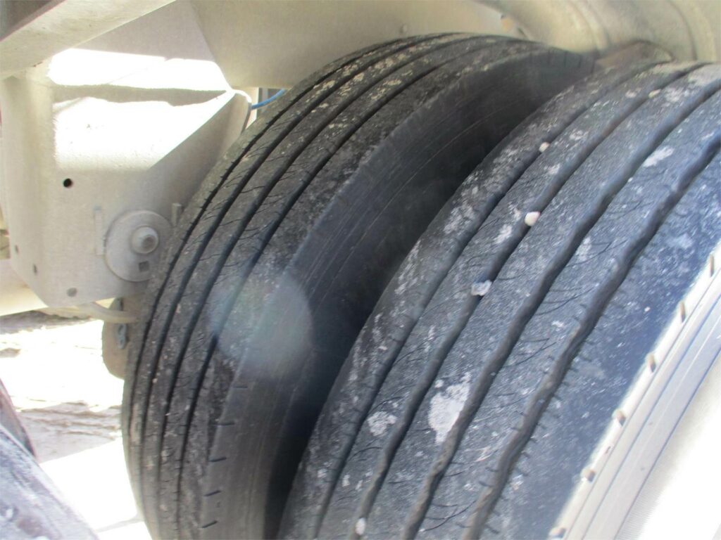 2019 Southern Welding ALUMINUM 1000 CUBIC FT PNEUMATIC TANKER