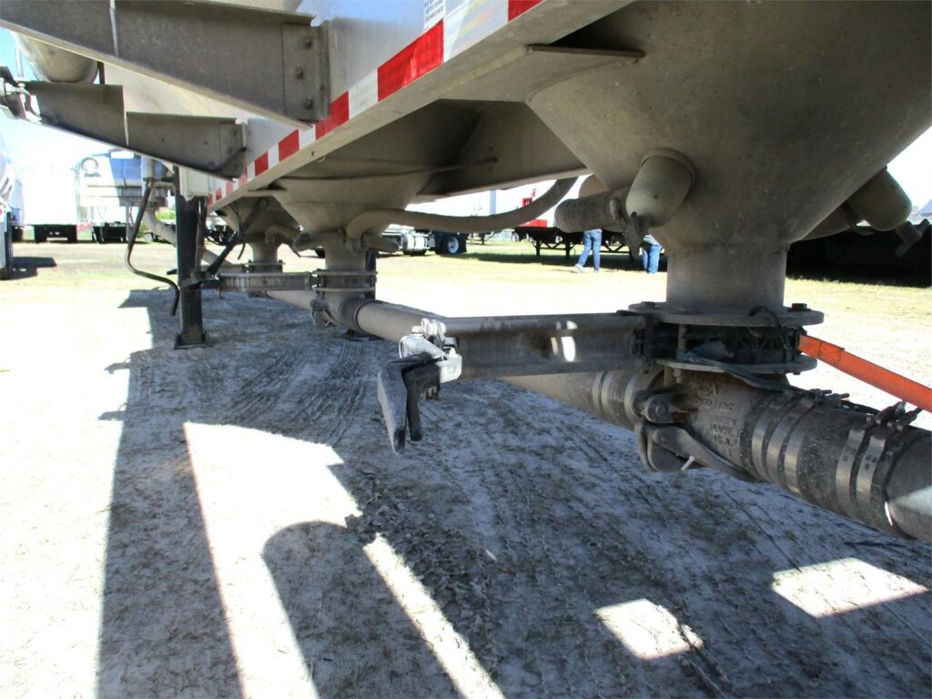 2019 Southern Welding ALUMINUM 1000 CUBIC FT PNEUMATIC TANKER