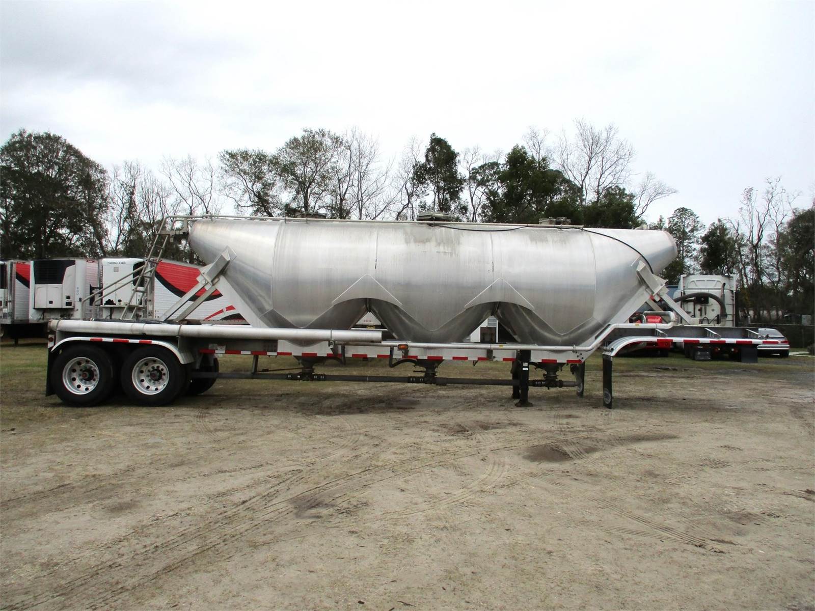 2020 Southern Welding ALUMINUM 1000 CUBIC FT PNEUMATIC TANKER