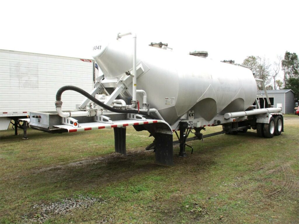 2019 Southern Welding ALUMINUM 1000 CUBIC FT PNEUMATIC TANKER
