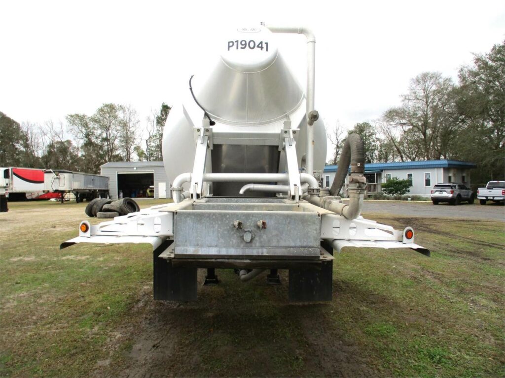 2019 Southern Welding ALUMINUM 1000 CUBIC FT PNEUMATIC TANKER