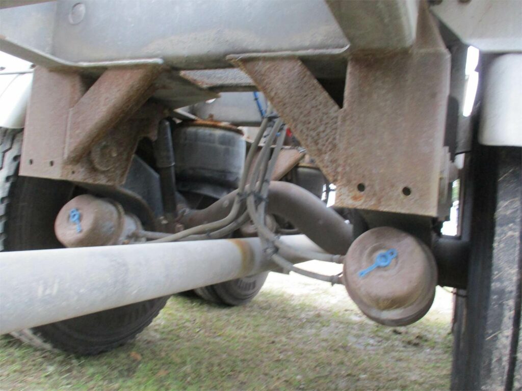 2019 Southern Welding ALUMINUM 1000 CUBIC FT PNEUMATIC TANKER