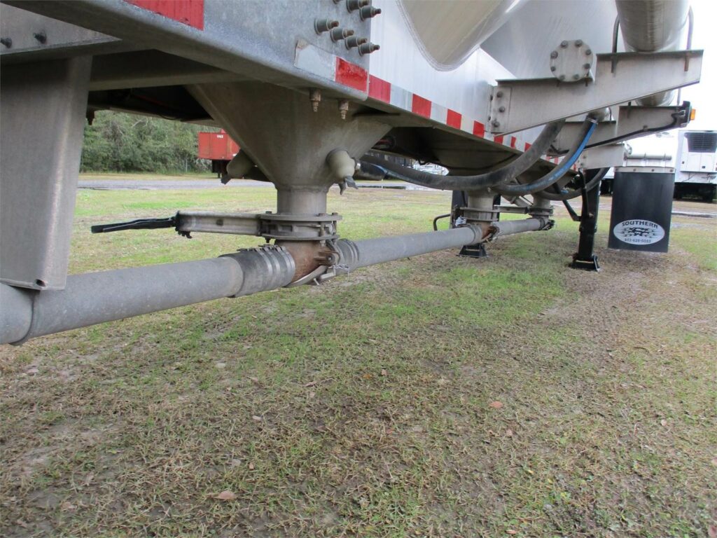 2019 Southern Welding ALUMINUM 1000 CUBIC FT PNEUMATIC TANKER