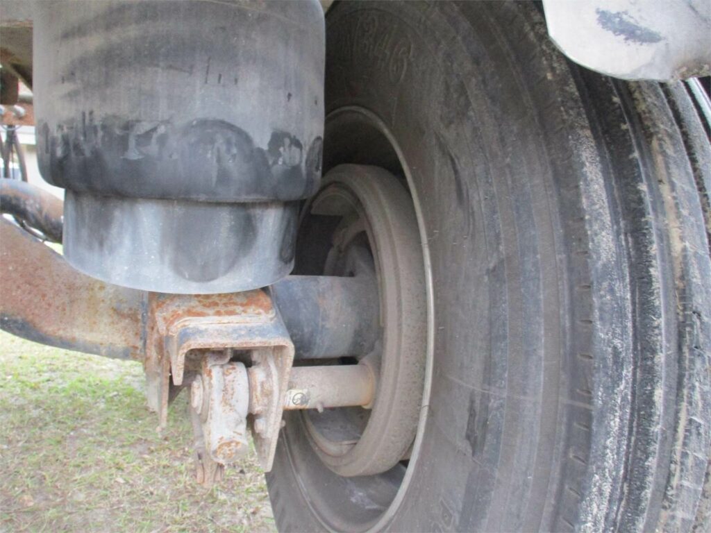 2019 Southern Welding ALUMINUM 1000 CUBIC FT PNEUMATIC TANKER