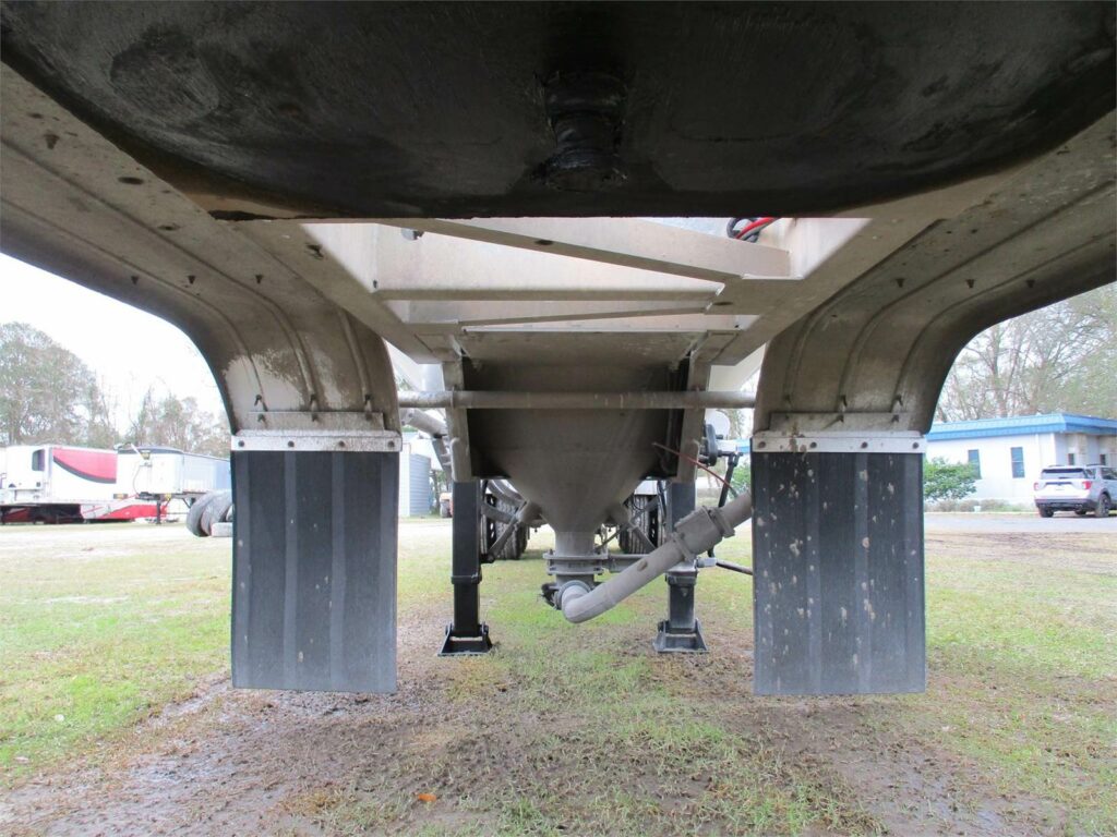 2019 Southern Welding ALUMINUM 1000 CUBIC FT PNEUMATIC TANKER