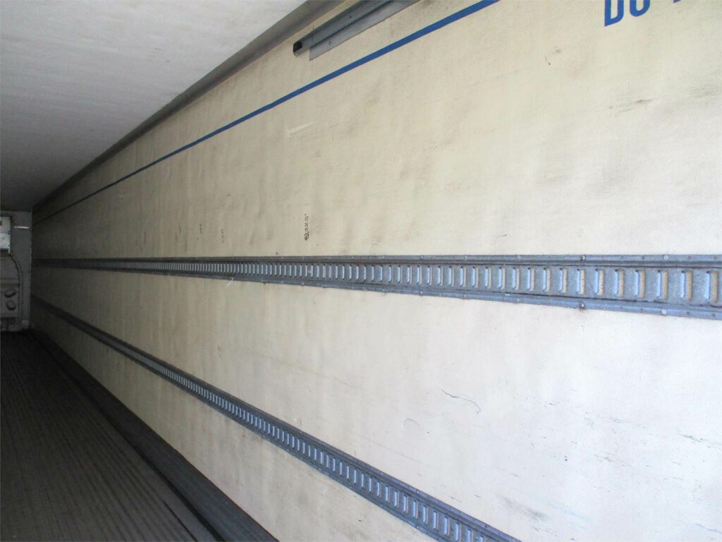 2008 UTILITY 53×102