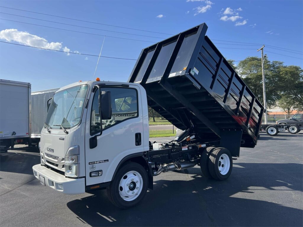 2024 Isuzu NPR HD