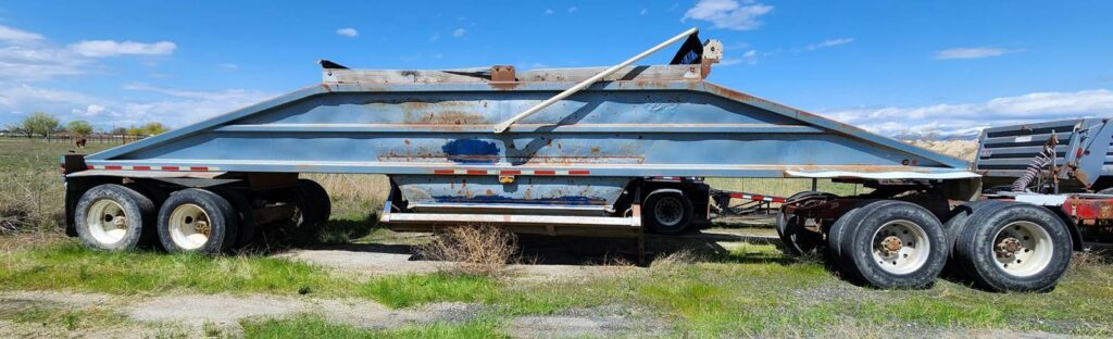 1993 Load King 2060-40-2 Belly Dump Trailer