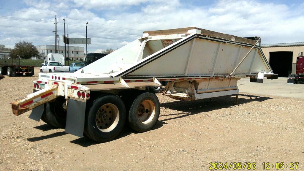 1998 Red River 40′ Belly Dump Trailer