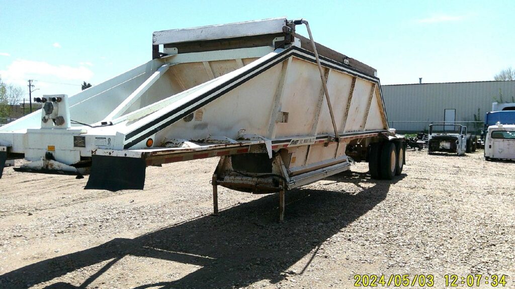 1998 Red River 40′ Belly Dump Trailer