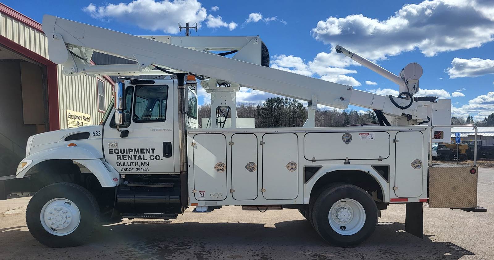 2007 International 7300 4X4 Bucket Truck - Terex Hi-Ranger TL50M Aerial ...