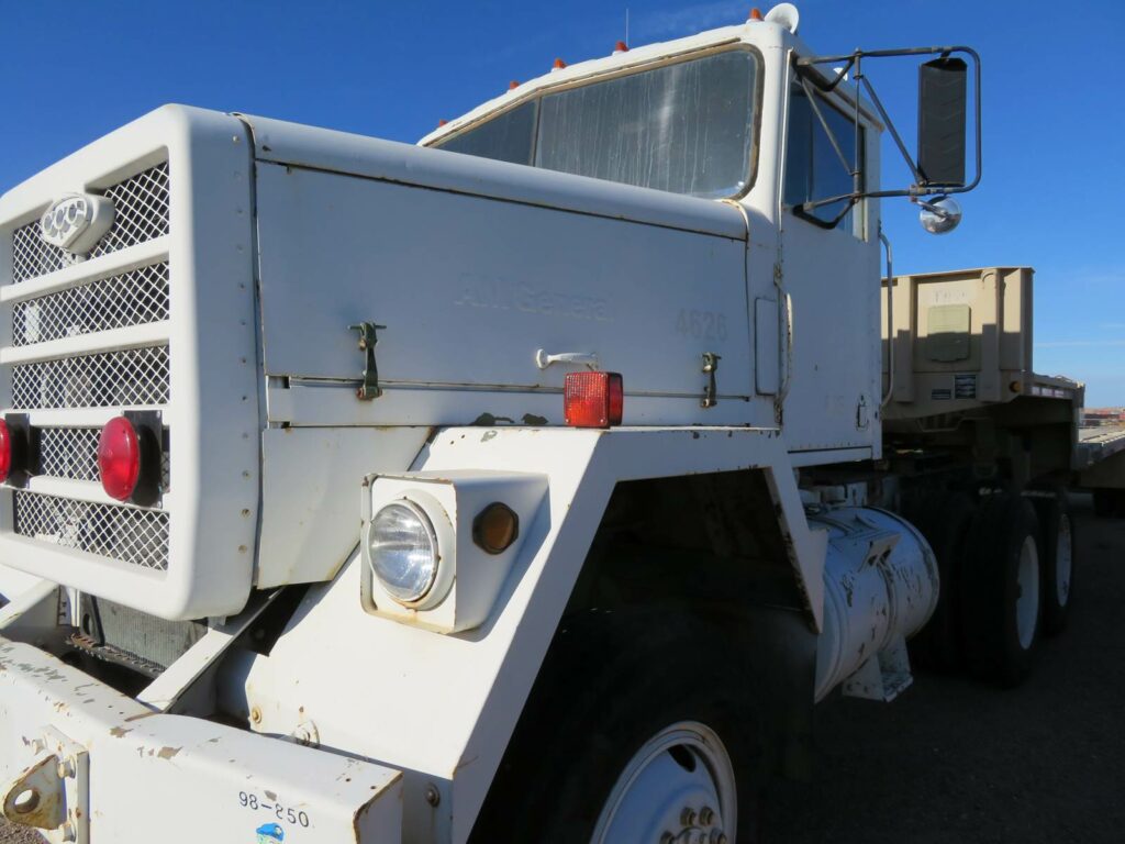 1979 AM General M916 Cabover