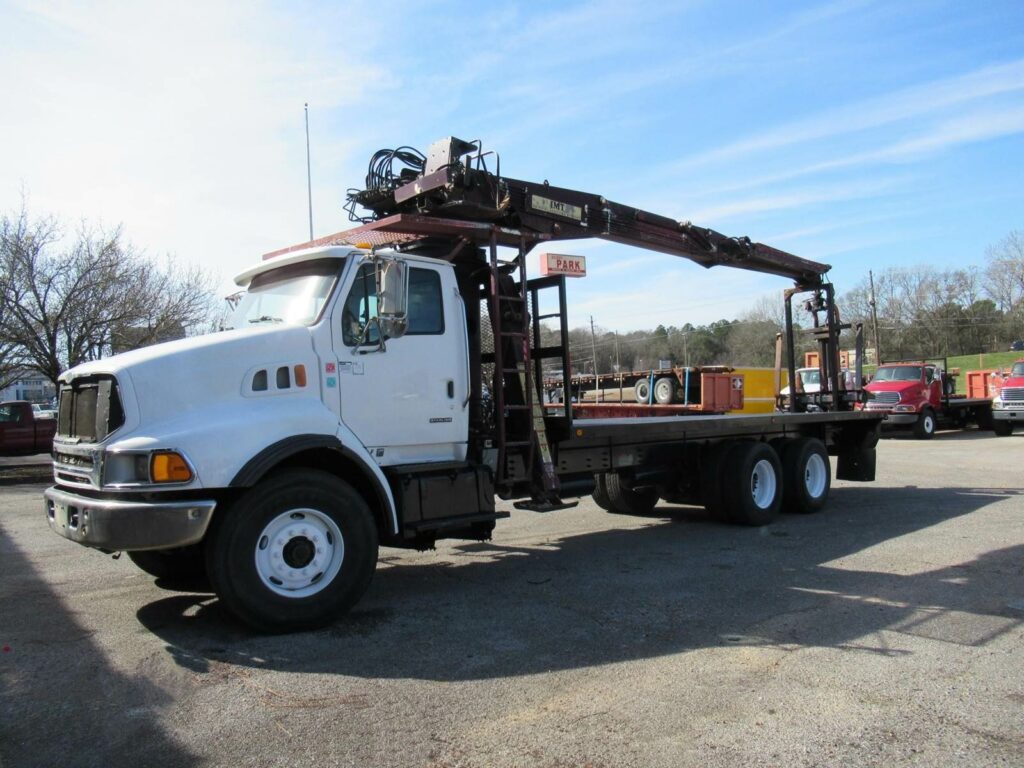 2004 Sterling LT9513 Crane Truck – 2003 IMT 16000SII Knuckle Boom Crane, 8Ll