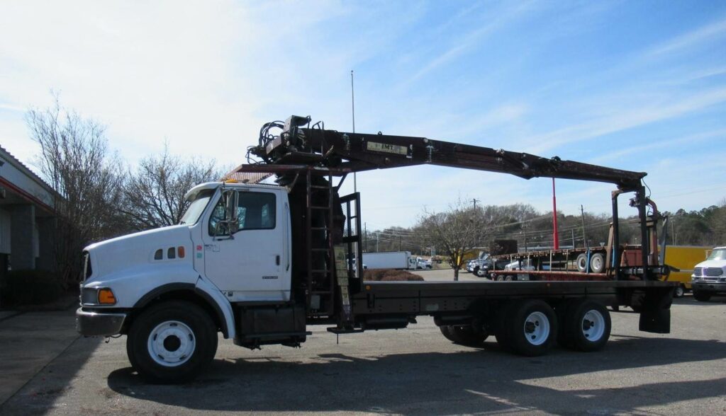 2004 Sterling LT9513 Crane Truck – 2003 IMT 16000SII Knuckle Boom Crane, 8Ll