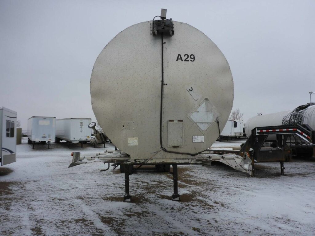 1965 MOSER 7000 GAL Crude Oil Tank Trailer