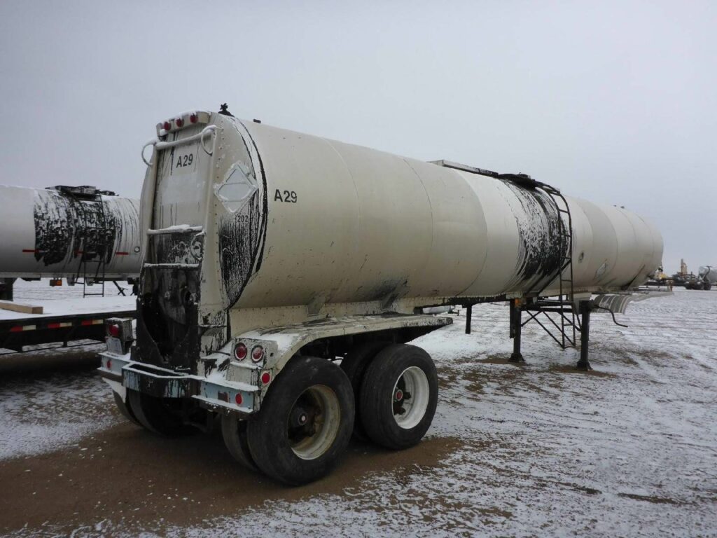 1965 MOSER 7000 GAL Crude Oil Tank Trailer