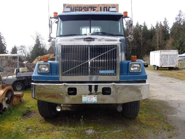 1991 Autocar Constructor Day Cab Truck w / GVWR of 58,000 LBS