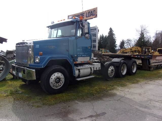 1991 Autocar Constructor Day Cab Truck w / GVWR of 58,000 LBS