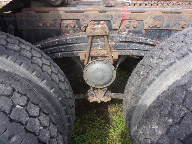 1991 Autocar Constructor Day Cab Truck w / GVWR of 58,000 LBS