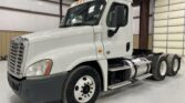 2014 Freightliner Cascadia 125 Day Cab Truck – Cummins 450HP, 10 Speed Ultrashift Manual