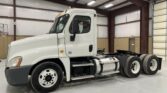 2014 Freightliner Cascadia 125 Day Cab Truck – Cummins 450HP, 10 Speed Ultrashift Manual