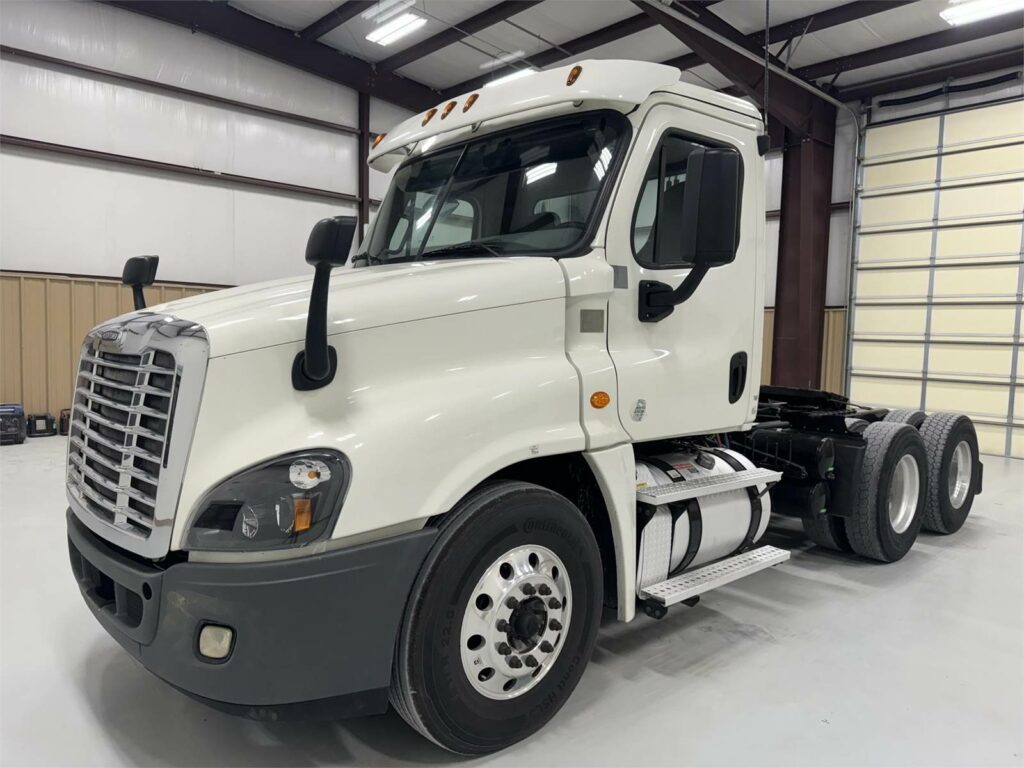 2016 Freightliner Cascadia 125 Day Cab Truck – Detroit 455HP, 12 Speed Dt12 Automatic