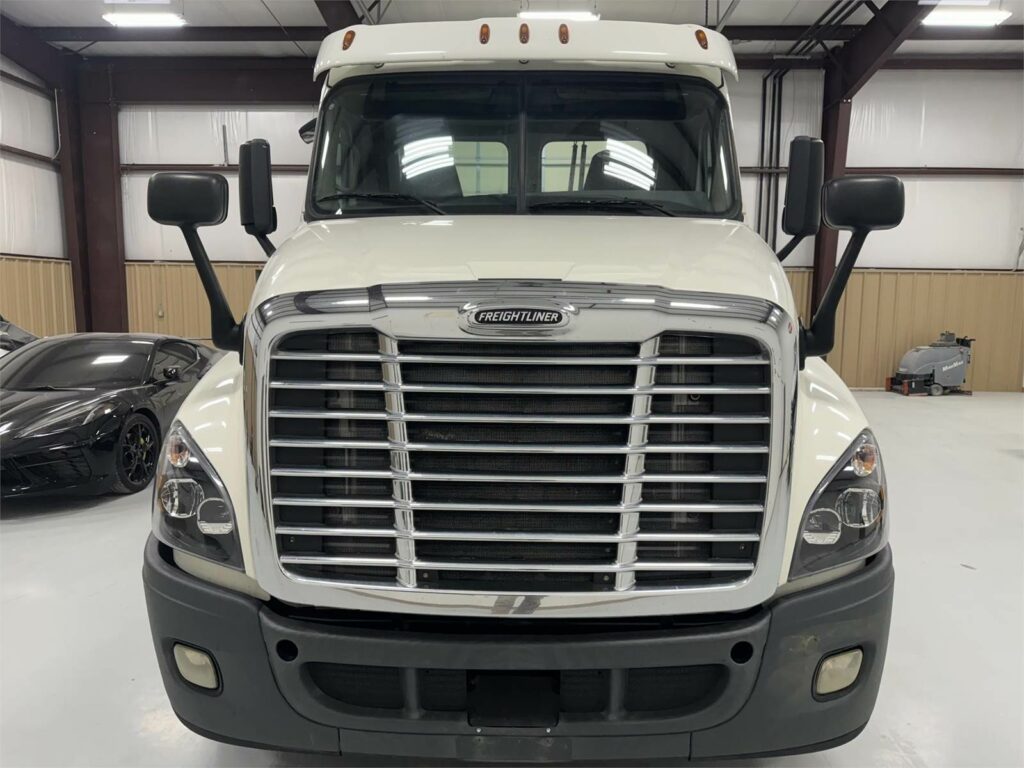 2016 Freightliner Cascadia 125 Day Cab Truck – Detroit 455HP, 12 Speed Dt12 Automatic