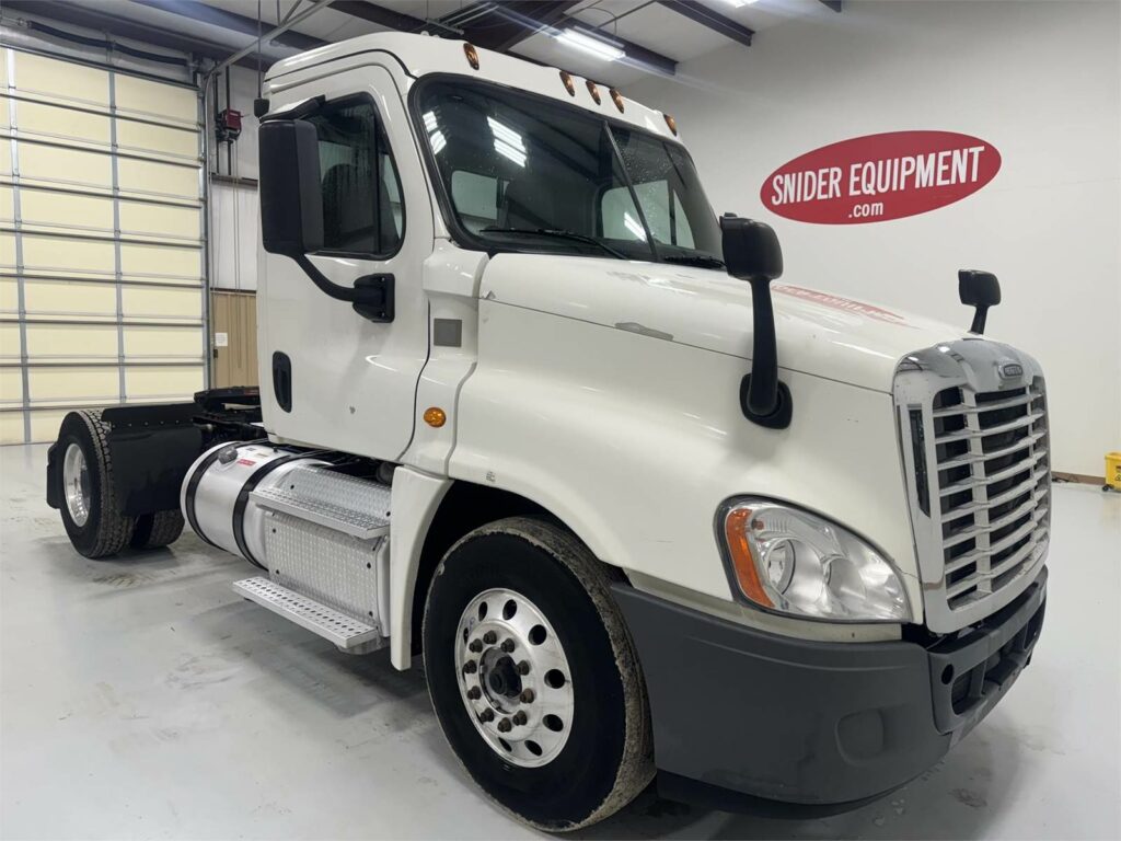 2016 Freightliner Cascadia 125 Single Axle Day Cab Truck – Detroit 410HP, 10 Speed Ultrashift Manual