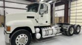 2018 Mack Pinnacle CHU613 Day Cab Truck – MP8 445HP