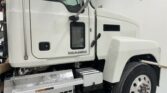 2018 Mack Pinnacle CHU613 Day Cab Truck – MP8 445HP