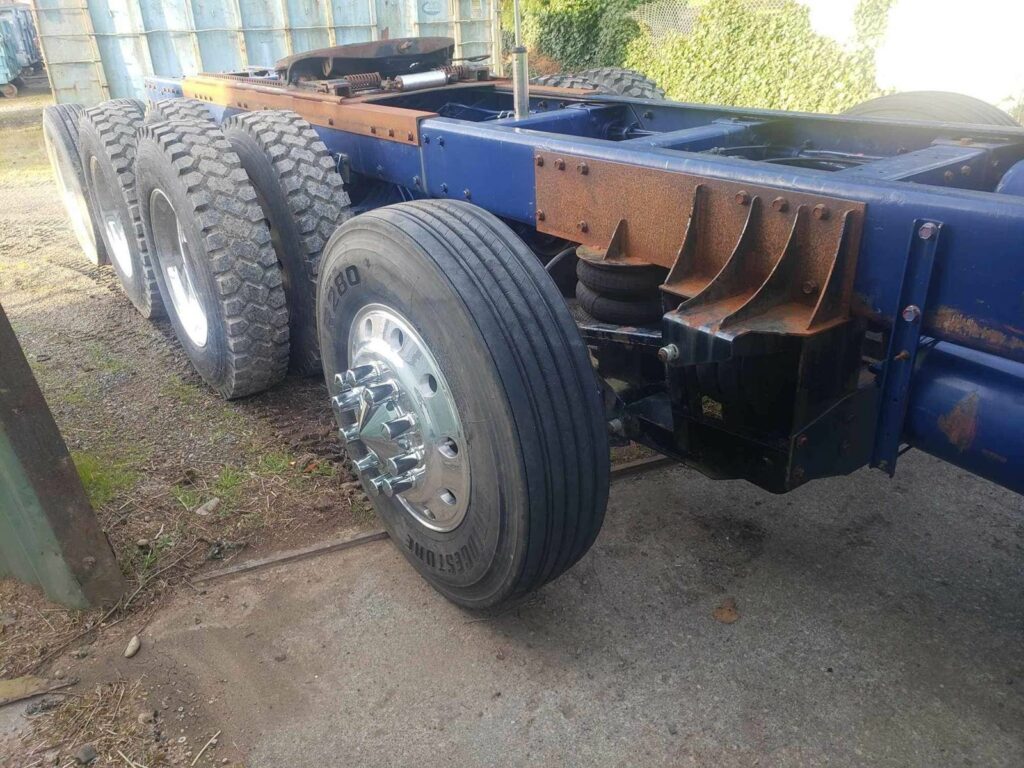 1990 Peterbilt 378 5 axle (quad) day cab tractor